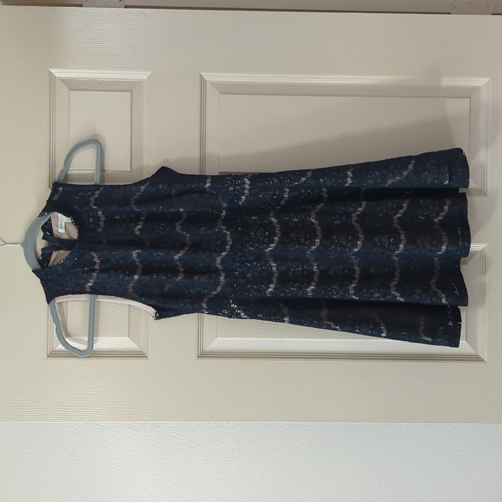 Halter neck sleeveless dress